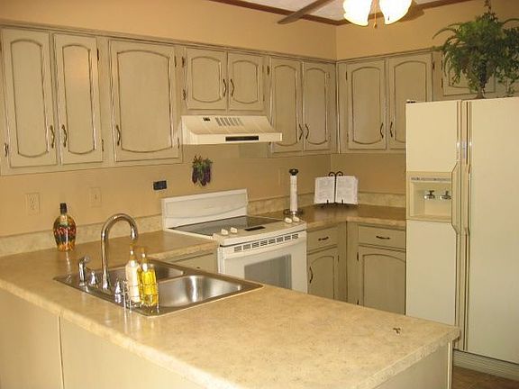 4th image of 2432 Meadowglen Trl