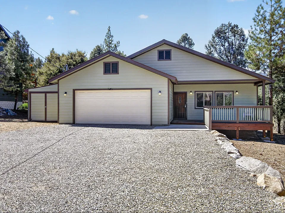 2401 Freeman Dr