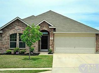 3961 Hollow Lake Rd, Roanoke, TX 76262