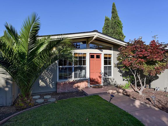 3rd image of 1291 Torrance Ave