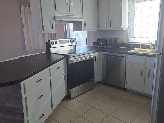 5th image of 5 Valley View Dr #7