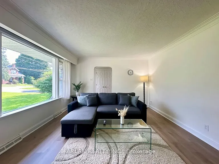 38 Lake Ave — Photo 4