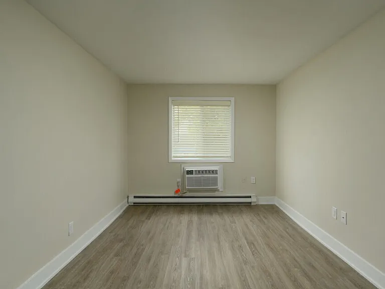 North Lane Apartments — Photo 15