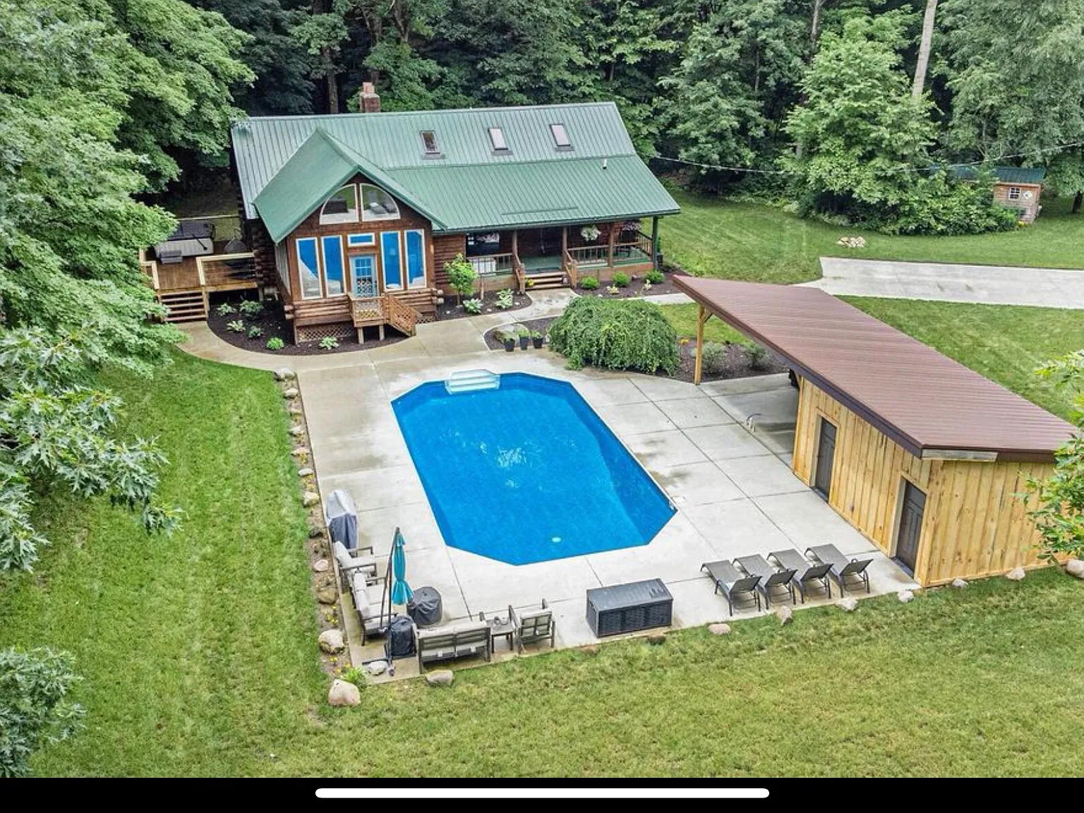 4 bed, 2421 sqft, $14,000 — Photo 3