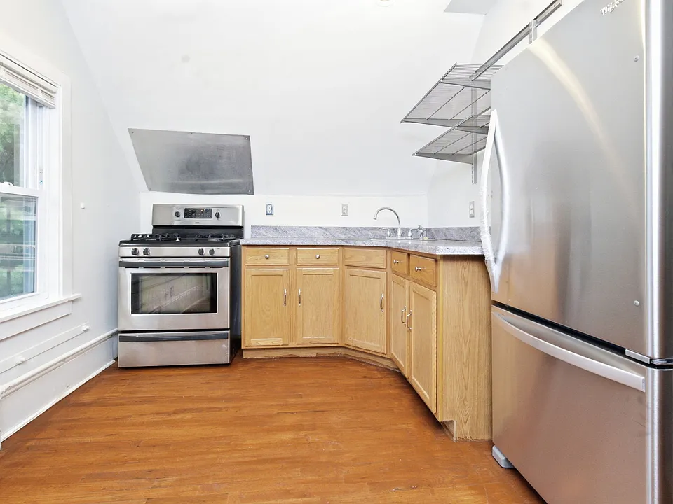 41 Greenridge Ave #3