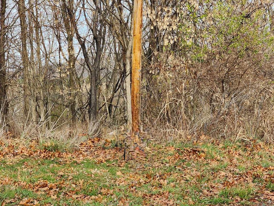 1st image of Lilac Ln