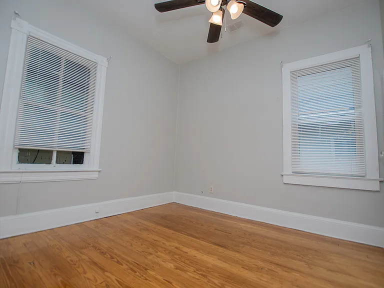 1818 Taylor Ave — Photo 37