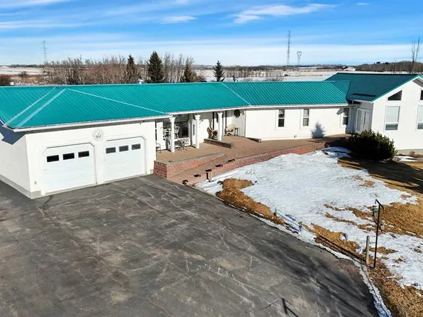 27556 S Township Road 372, Red Deer County, AB T4G 0M9