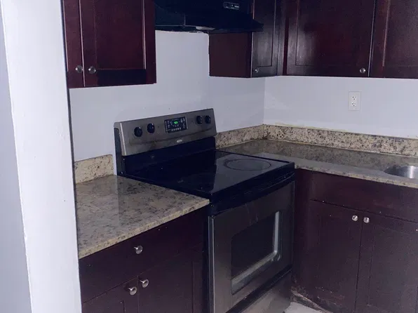207 NW 32nd Ct, Pompano Beach, FL