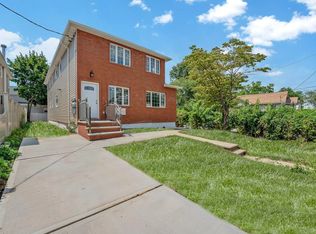145-28 175th St #1, Jamaica, NY 11434