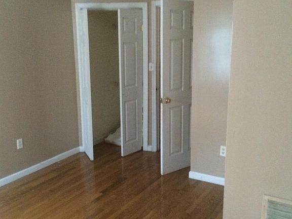 5th image of 21 Seidler St APT 3