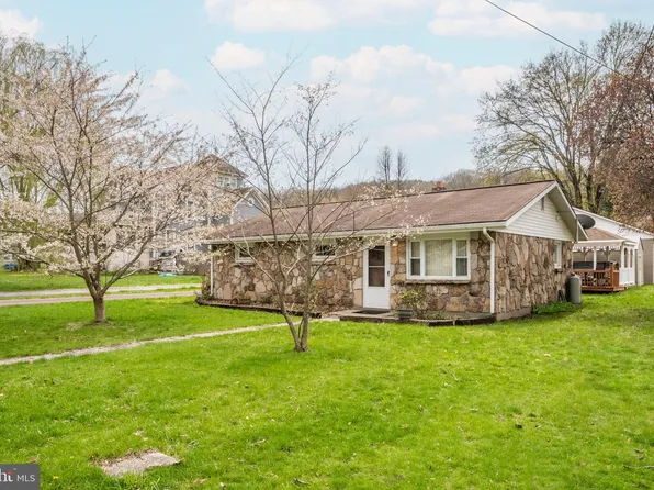 117 Walnut St, Friendsville, MD 21531