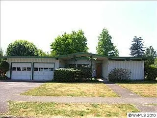1260 Westchester Pl photo 1