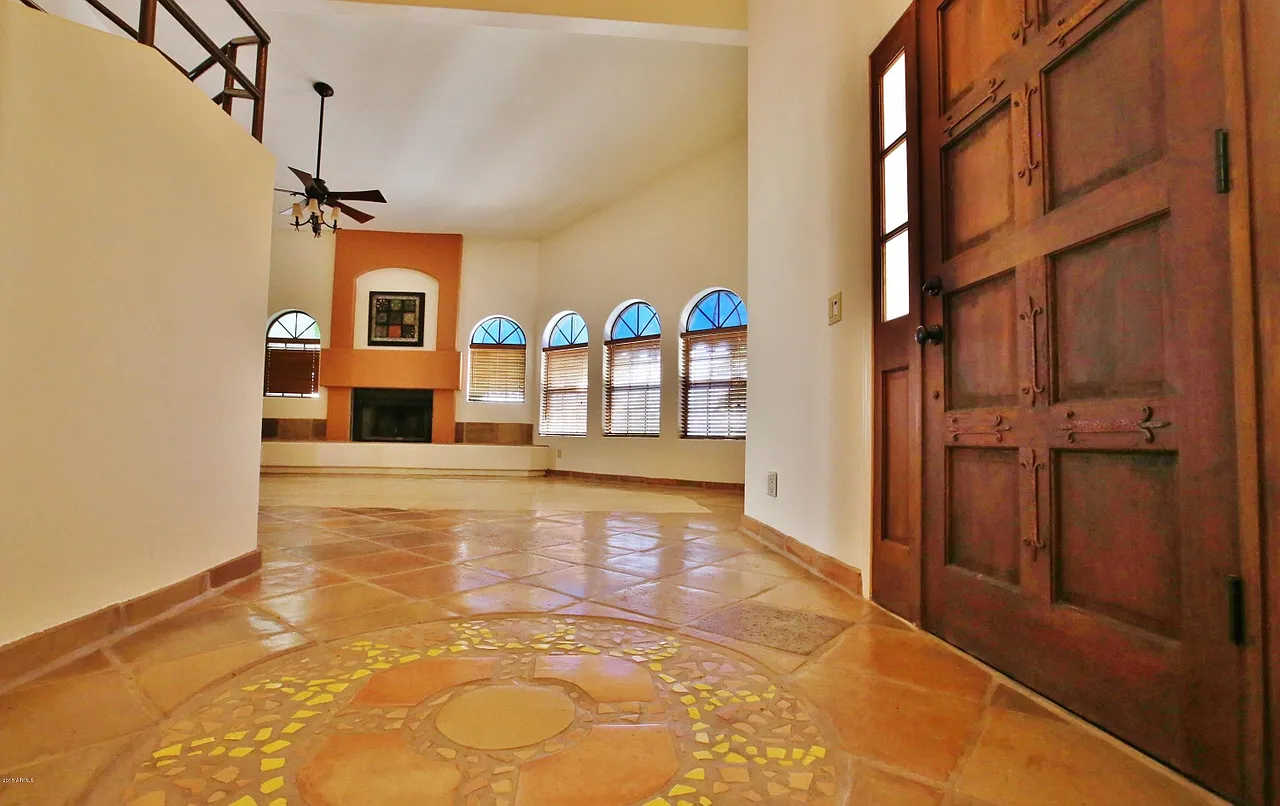 3 bed, 2.5 bath, 2259 sqft, $3,600 — Photo 4