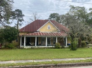 189 E Brumby Ave, Reidsville, GA 30453