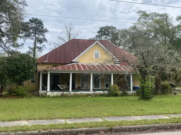 189 E Brumby Ave, Reidsville, GA 30453