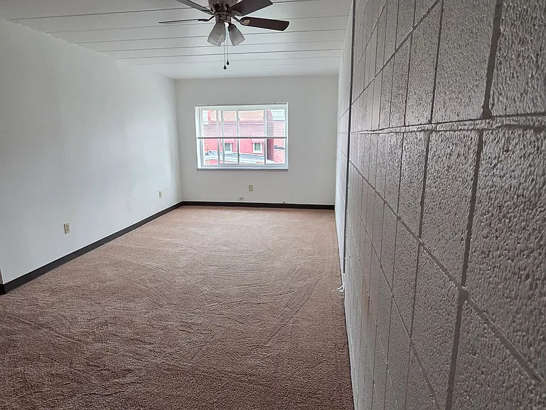 155 Pearl St — Photo 6