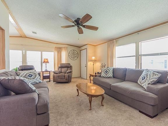 5th image of 326 Kiwi Dr