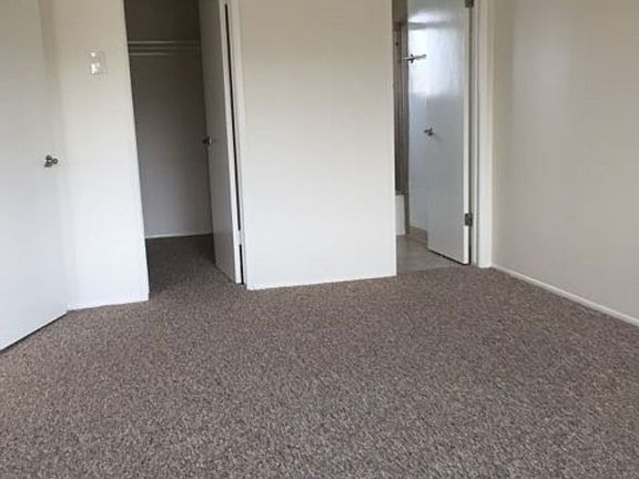 3rd image of 14517 S Vermont Ave APT 16