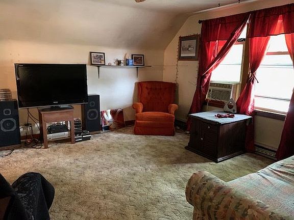 4th image of 89 Paulina St