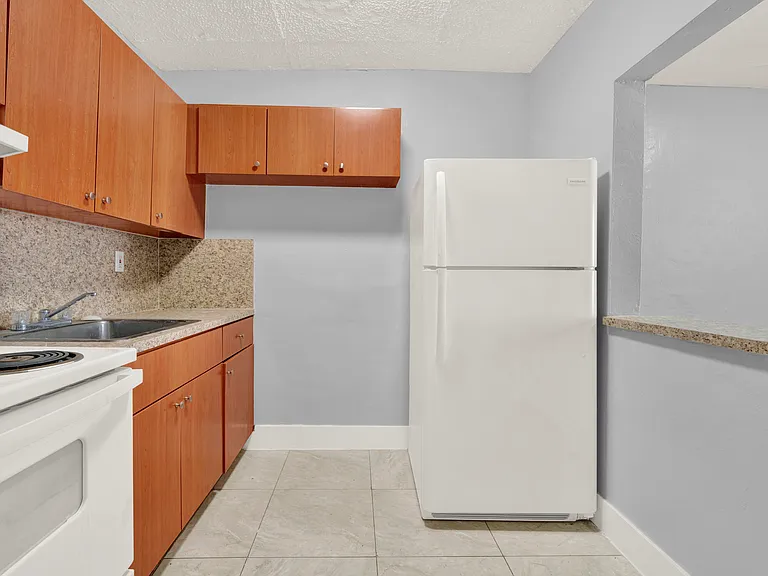 2407 NW 135th St #315 — Photo 4