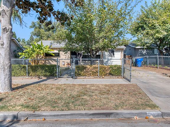2nd image of 4581 E Illinois Ave