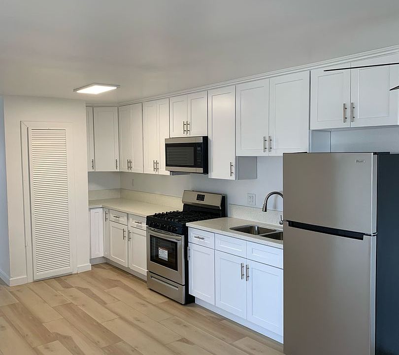 2nd image of 14011 S Budlong Ave APT 109