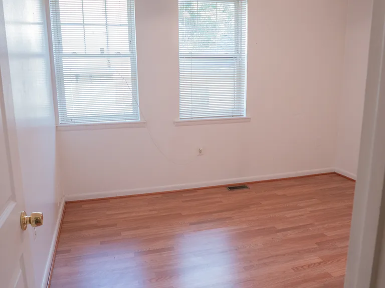 2300 18th St NE #2300 — Photo 39