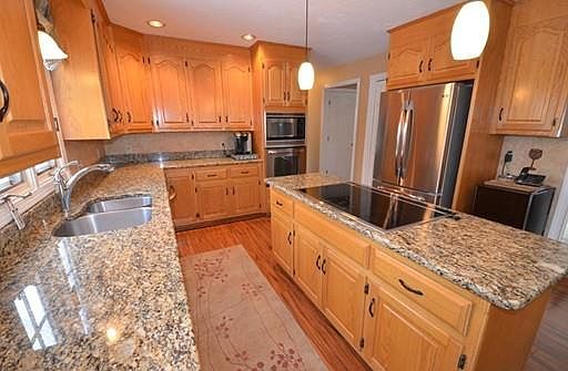 5th image of 4 Ainsley Dr