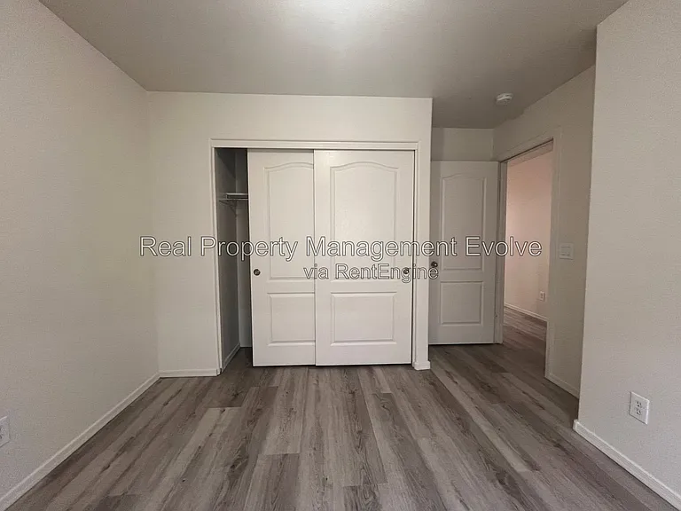 9503 N 82nd Ln — Photo 18