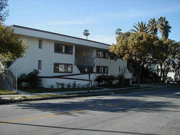 5th image of 370 W Wilson Ave APT 110