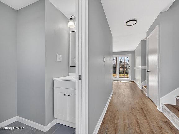 5th image of 7106 Sun Valley Dr