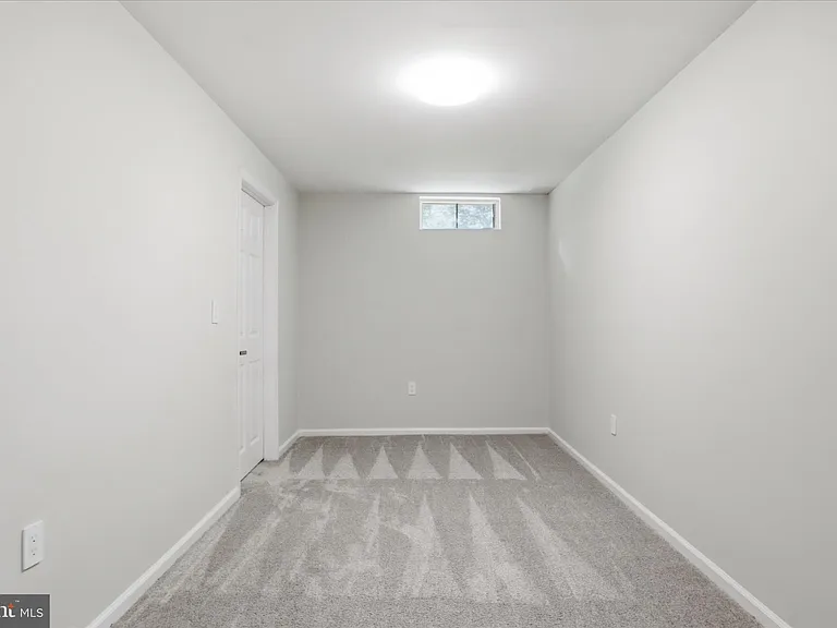 423 Foxridge Dr SW — Photo 42