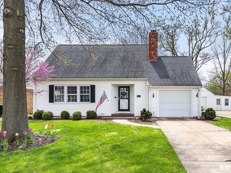 300 Hilldale Ave, Washington, IL 61571 Zillow