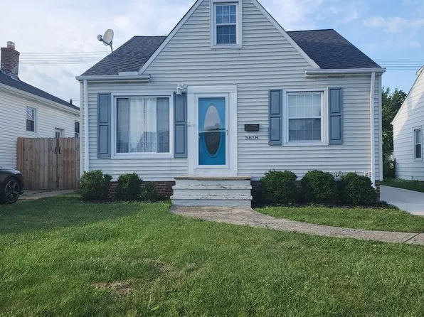 5618 Sunderland Dr, Parma, OH 44129