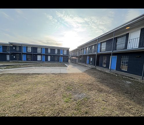 2nd image of 908 Adams Ave APT 212