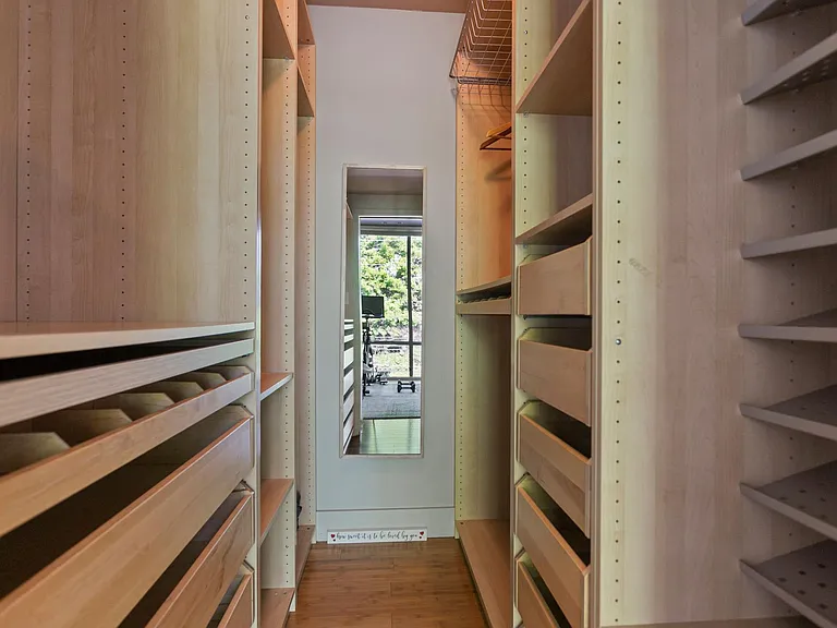 574 Marietta St NW — Photo 8
