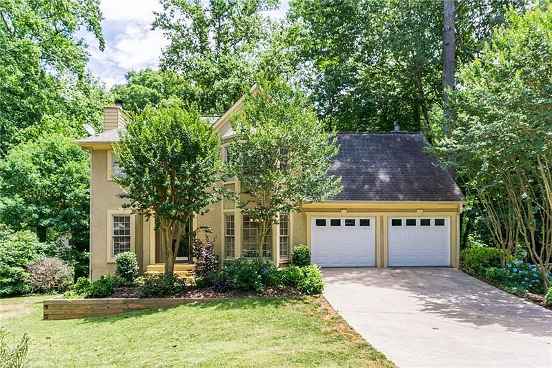 1st image of 119 Radford Cir SW