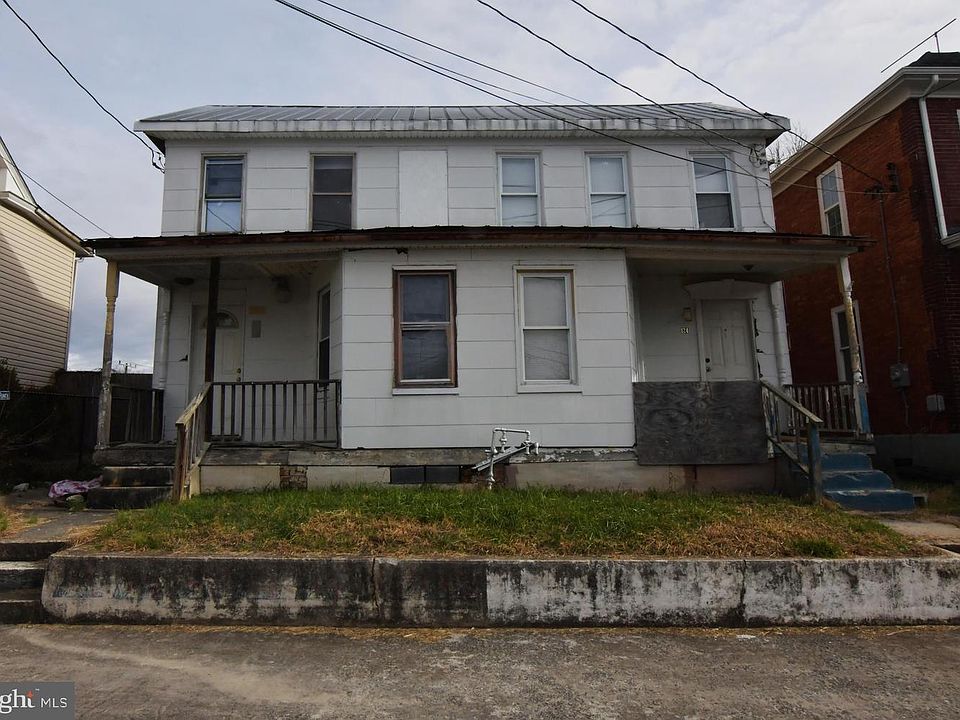1st image of 122 & 124 S High St