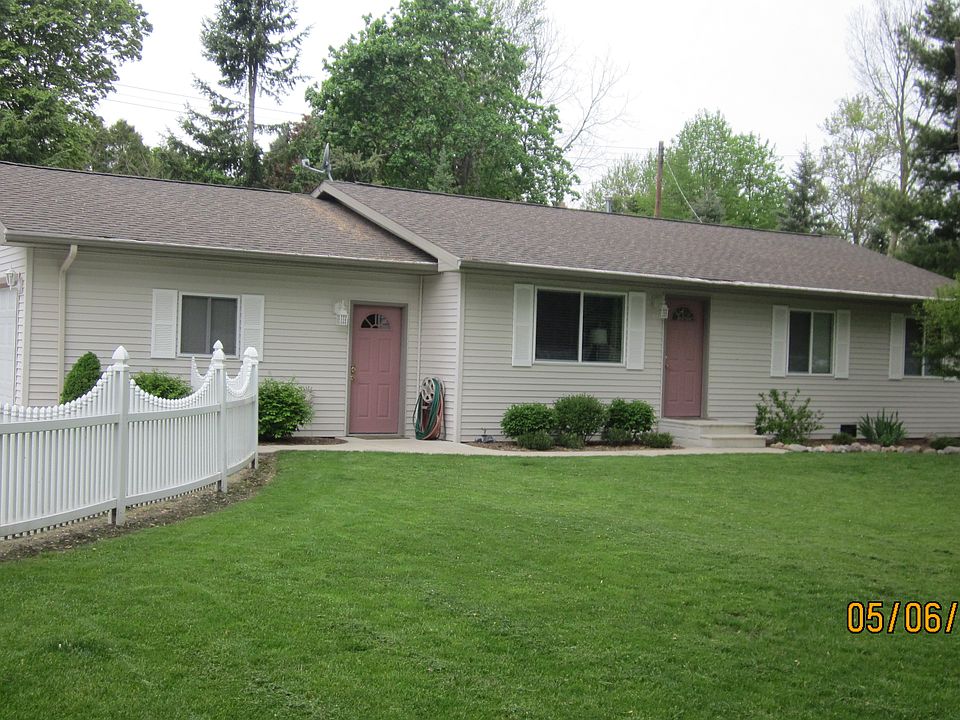 Front view of the house - very private and fenced in