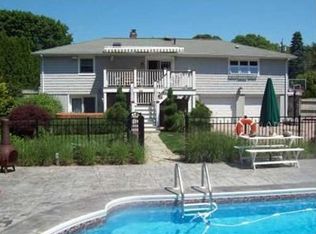 20 Edgewood Ave, Westerly, RI 02891