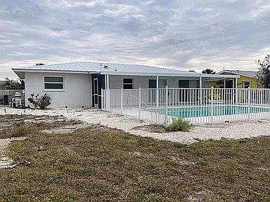 3rd image of 87 Rotonda Cir