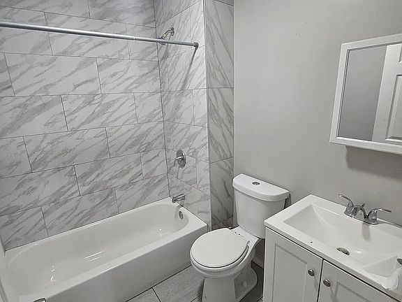 3rd image of 298 Halsted St #6A