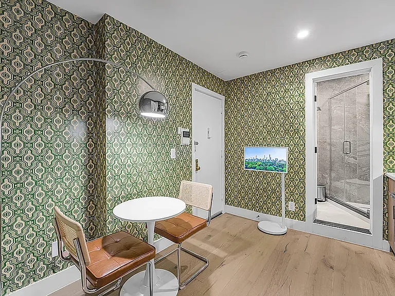 236 W 15th St #13B — Photo 6