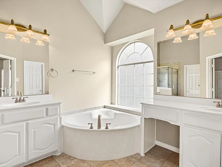 12245 Fairway Meadows Dr — Photo 19
