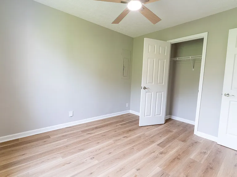 106 Hardin Ct — Photo 8