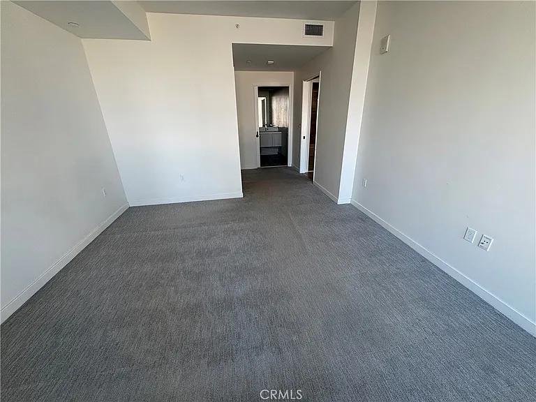 1050 S Grand #1003 — Photo 4