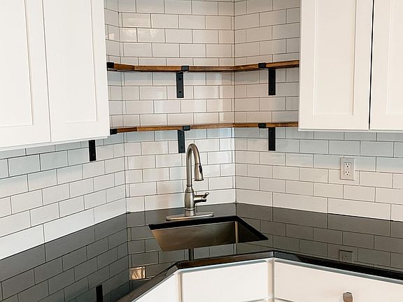 Rustic Farmhouse touches to maximize space