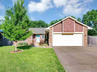 2207 N Fallen Tree Ct, Derby, KS 67037