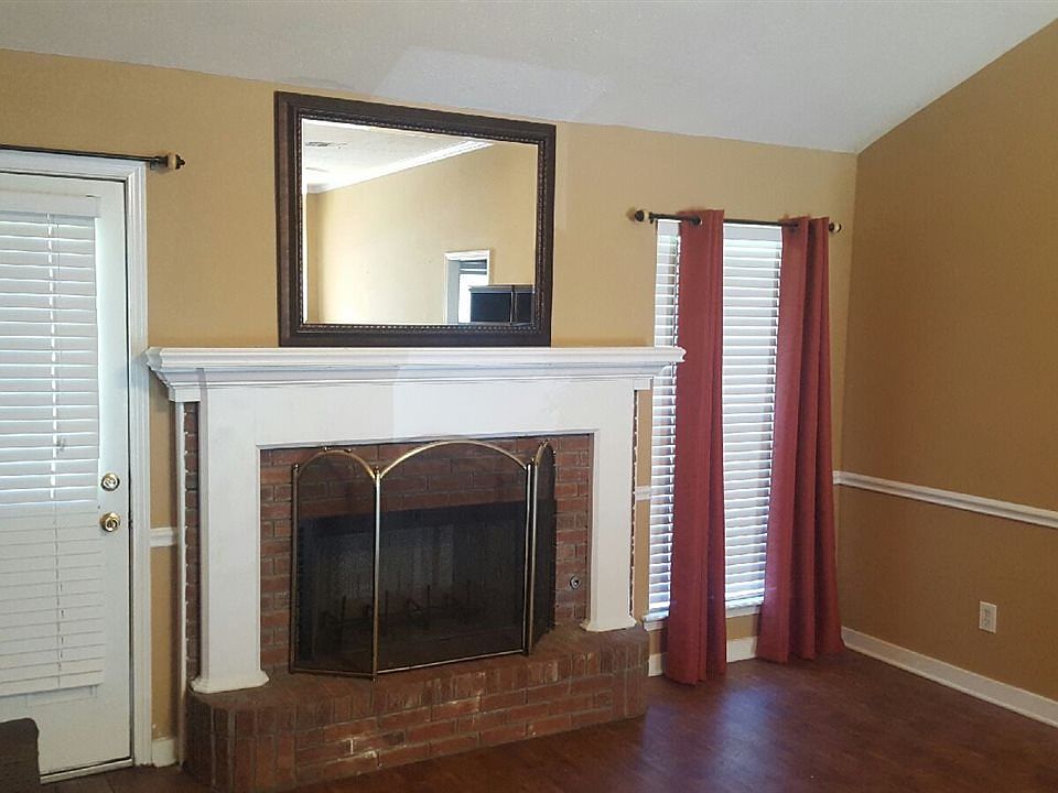 2nd image of 808 Eagles Nest Dr